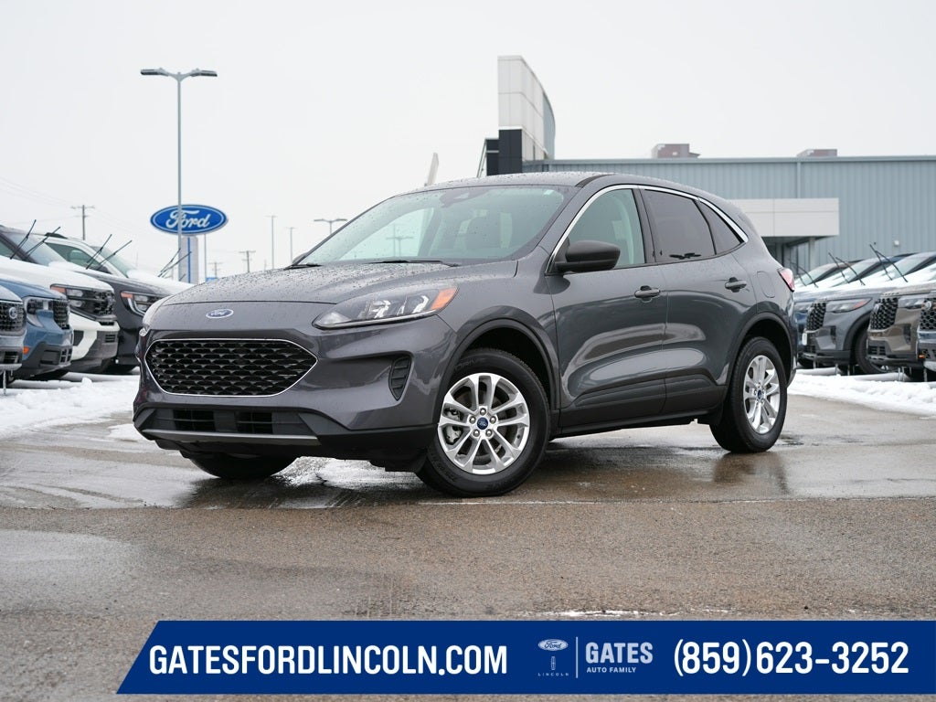 2022 Ford Escape Hybrid SE
