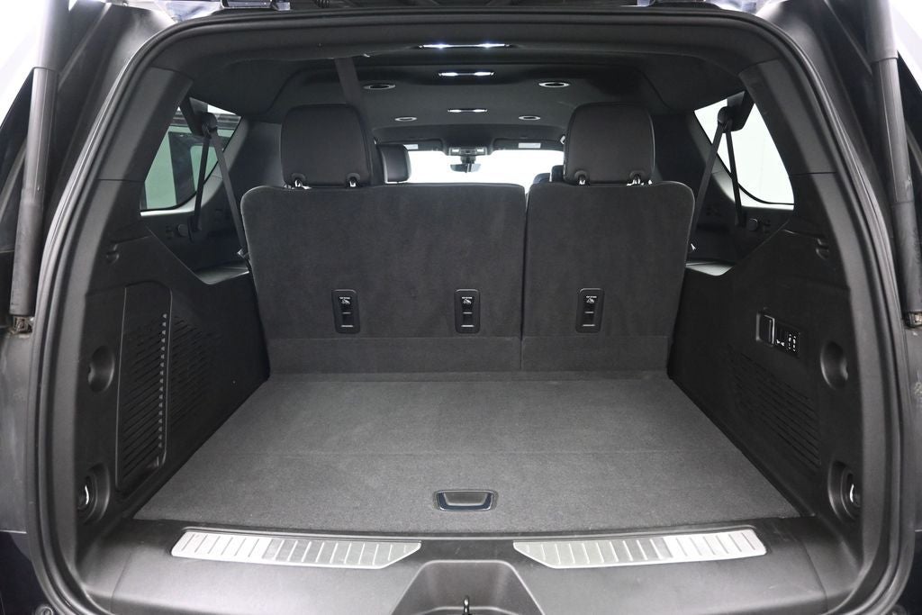 2022 Chevrolet Suburban High Country