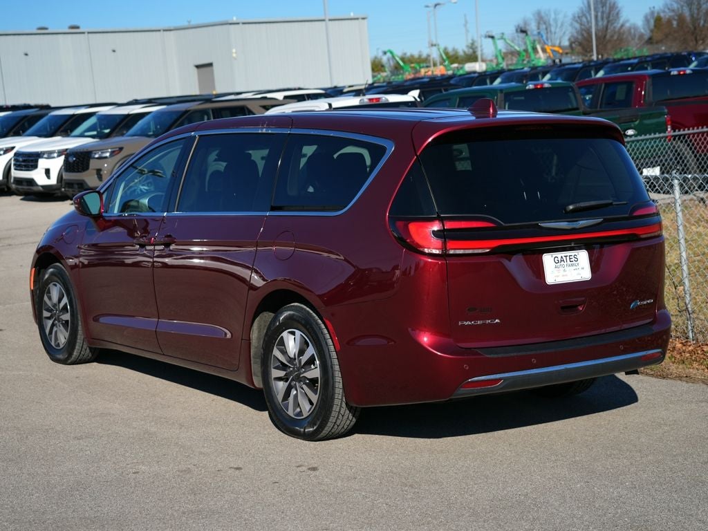 2022 Chrysler Pacifica Hybrid Touring L