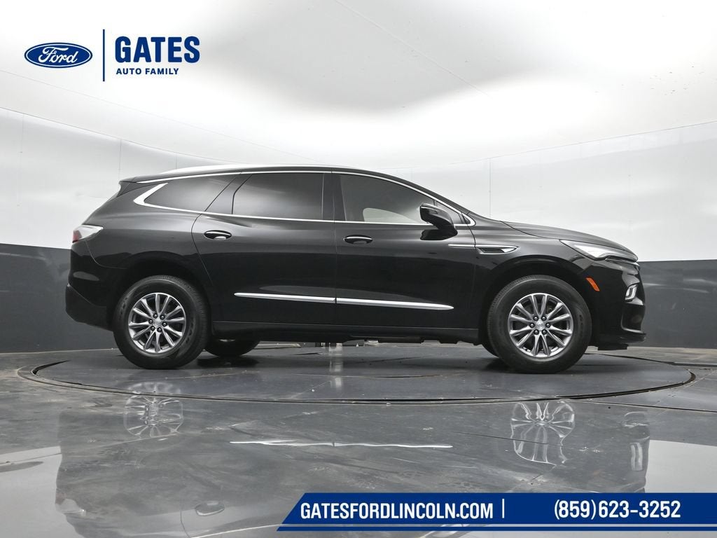 2022 Buick Enclave Essence