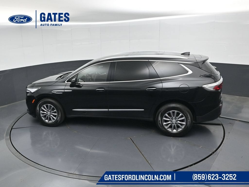 2022 Buick Enclave Essence