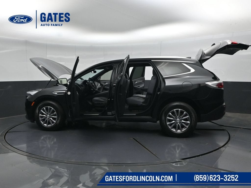 2022 Buick Enclave Essence