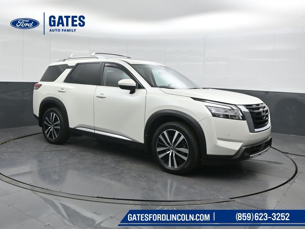 2023 Nissan Pathfinder Platinum