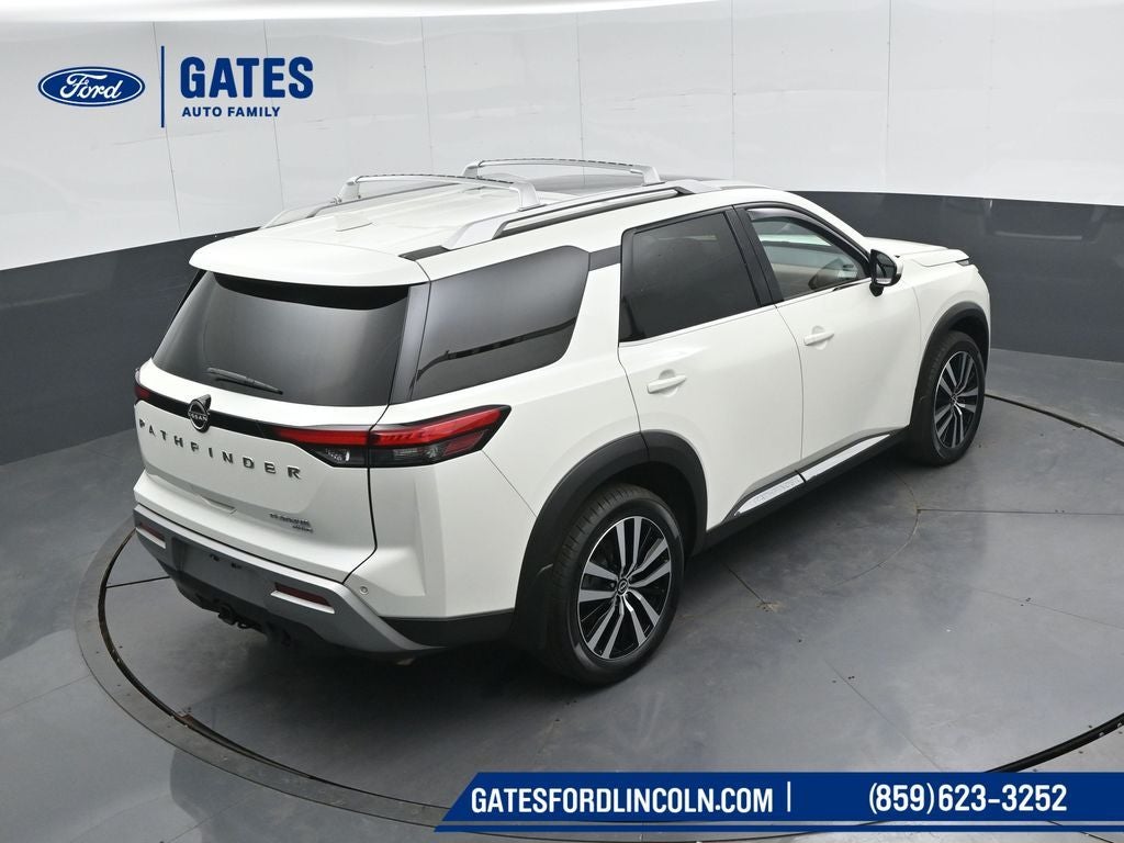 2023 Nissan Pathfinder Platinum