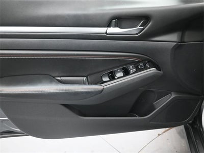 2023 Nissan Altima 2.0 SR