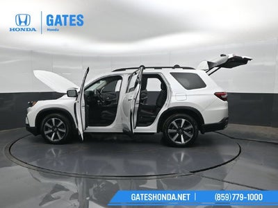 2023 Honda Pilot Touring