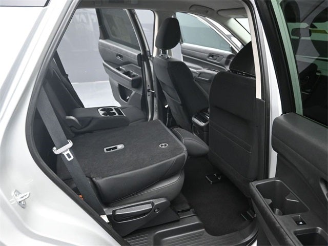 2023 Nissan Pathfinder SV