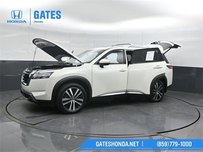 2023 Nissan Pathfinder Platinum