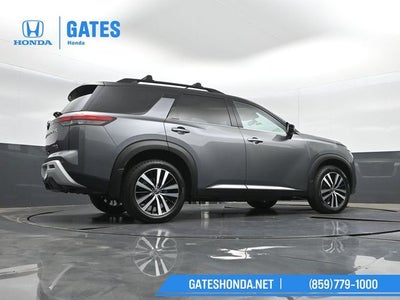 2023 Nissan Pathfinder Platinum