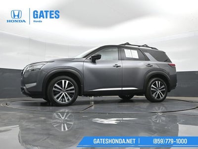 2023 Nissan Pathfinder Platinum