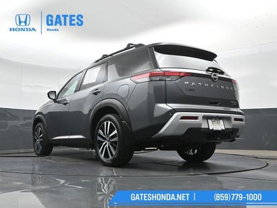 2023 Nissan Pathfinder Platinum