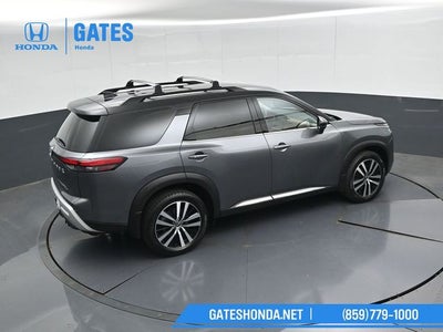 2023 Nissan Pathfinder Platinum
