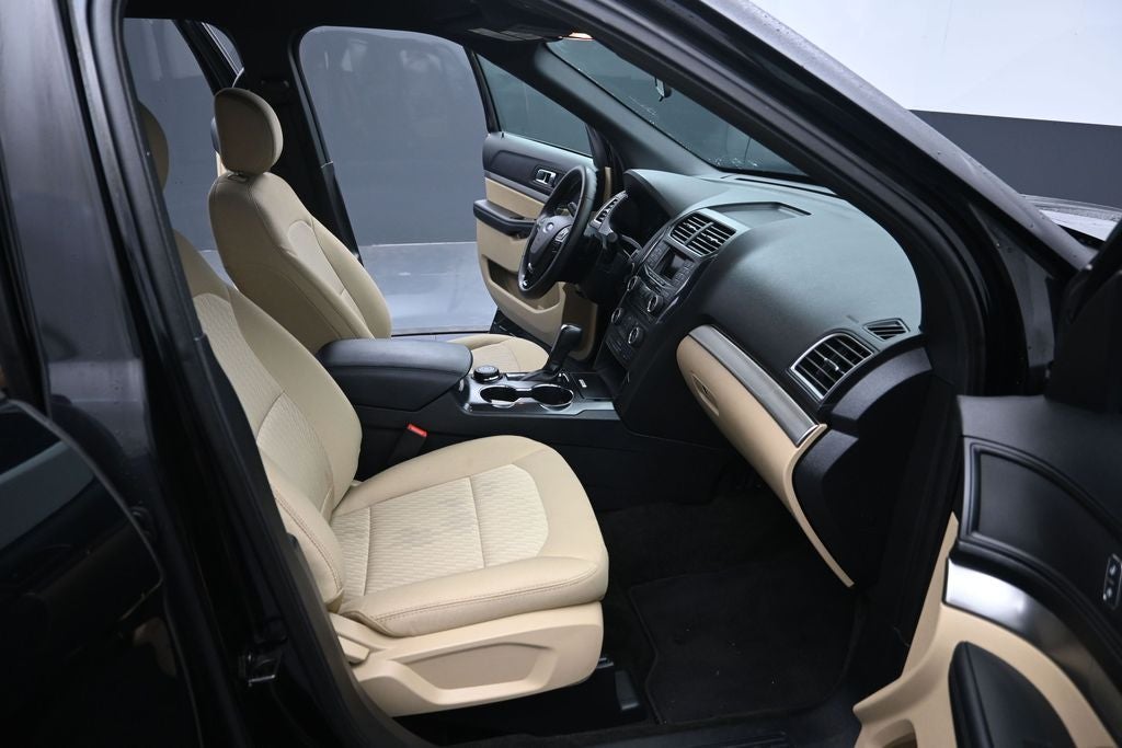 2017 Ford Explorer Base