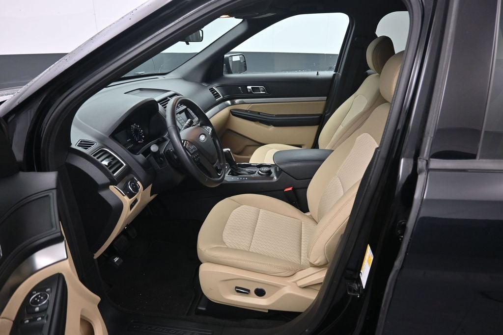 2017 Ford Explorer Base