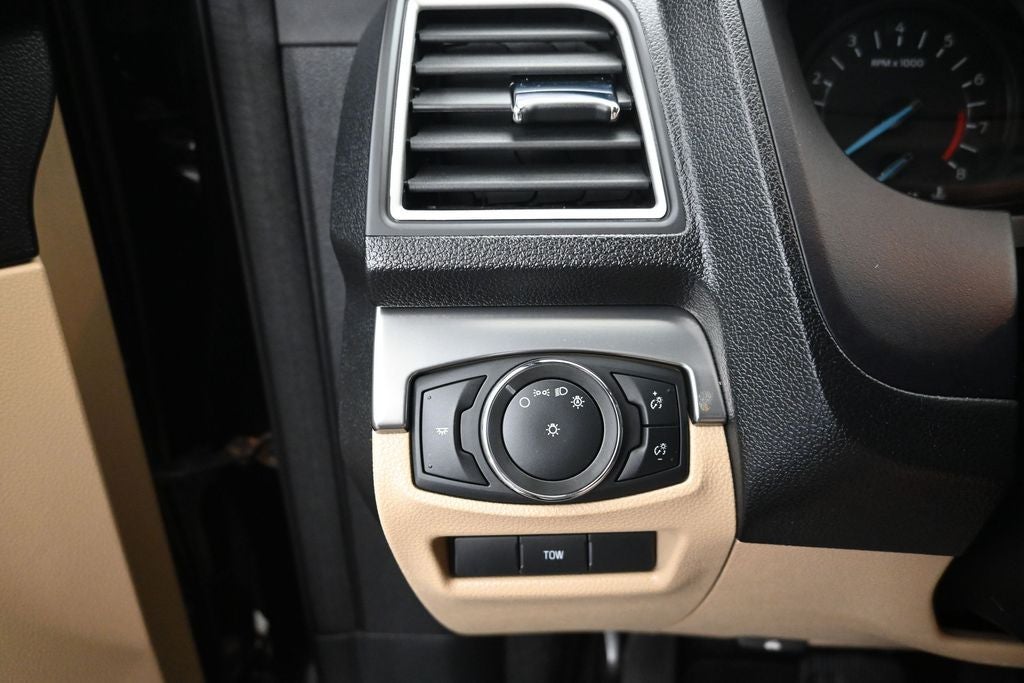 2017 Ford Explorer Base