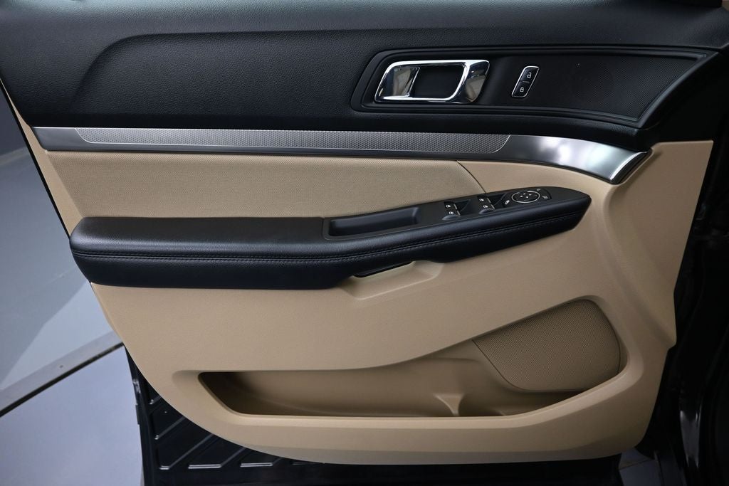2017 Ford Explorer Base
