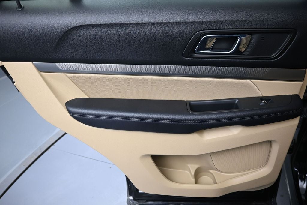 2017 Ford Explorer Base