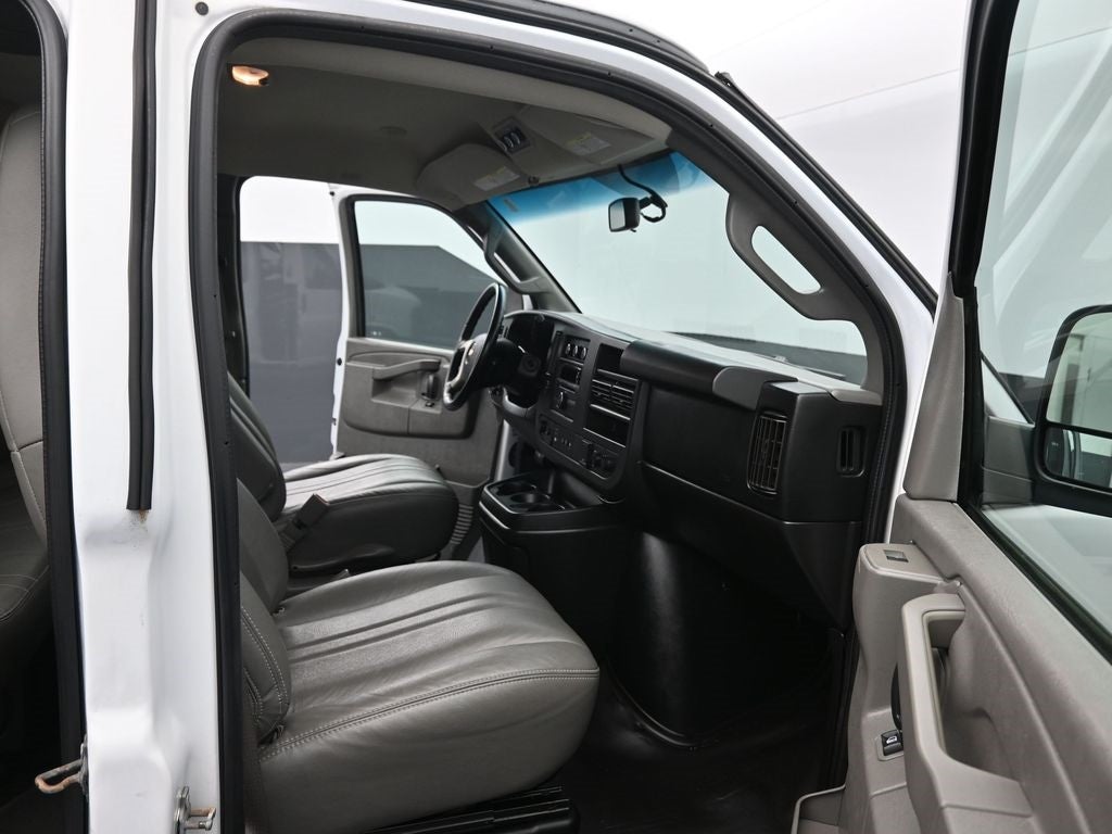2017 Chevrolet Express 2500 LS Passenger