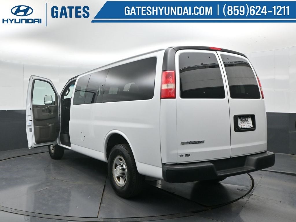 2017 Chevrolet Express 2500 LS Passenger