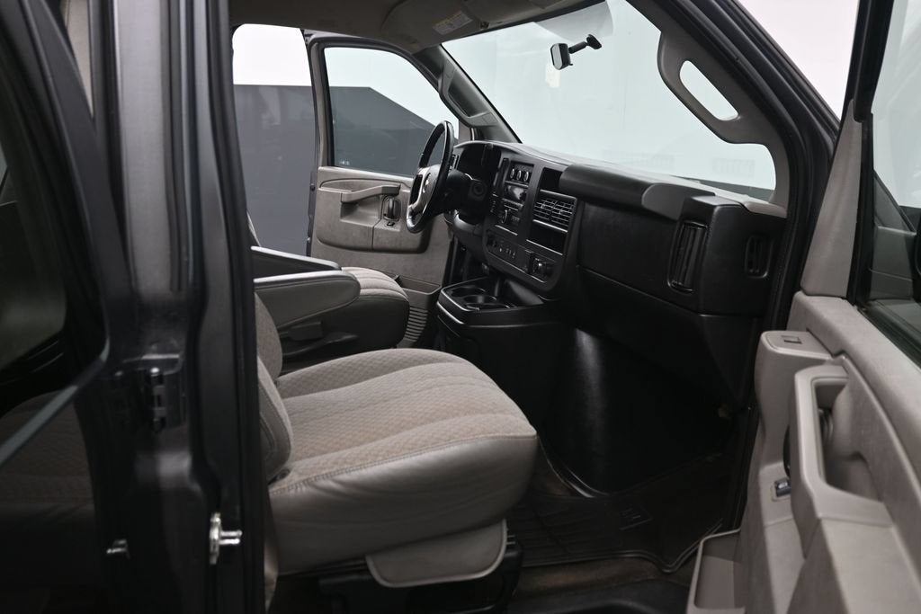 2016 Chevrolet Express 3500 LT Passenger