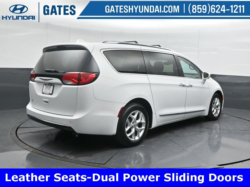 2017 Chrysler Pacifica Touring L Plus