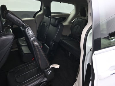 2017 Chrysler Pacifica Touring L Plus