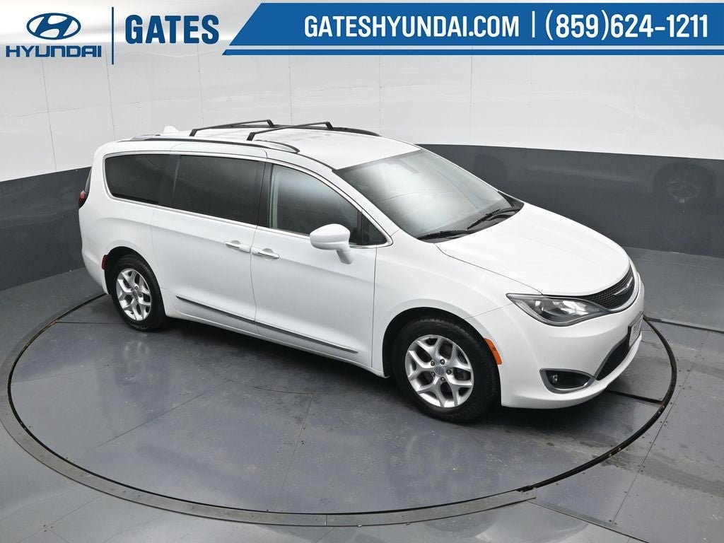 2017 Chrysler Pacifica Touring L Plus