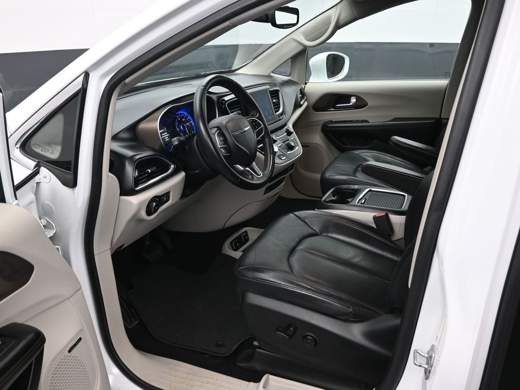 2017 Chrysler Pacifica Touring L Plus