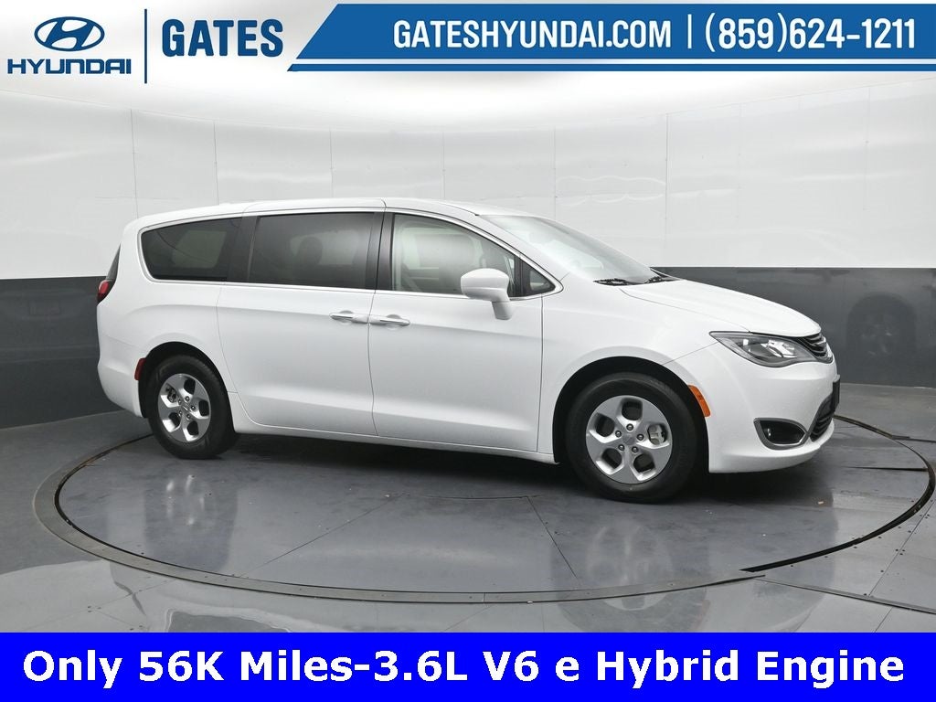 2017 Chrysler Pacifica Hybrid Touring Plus
