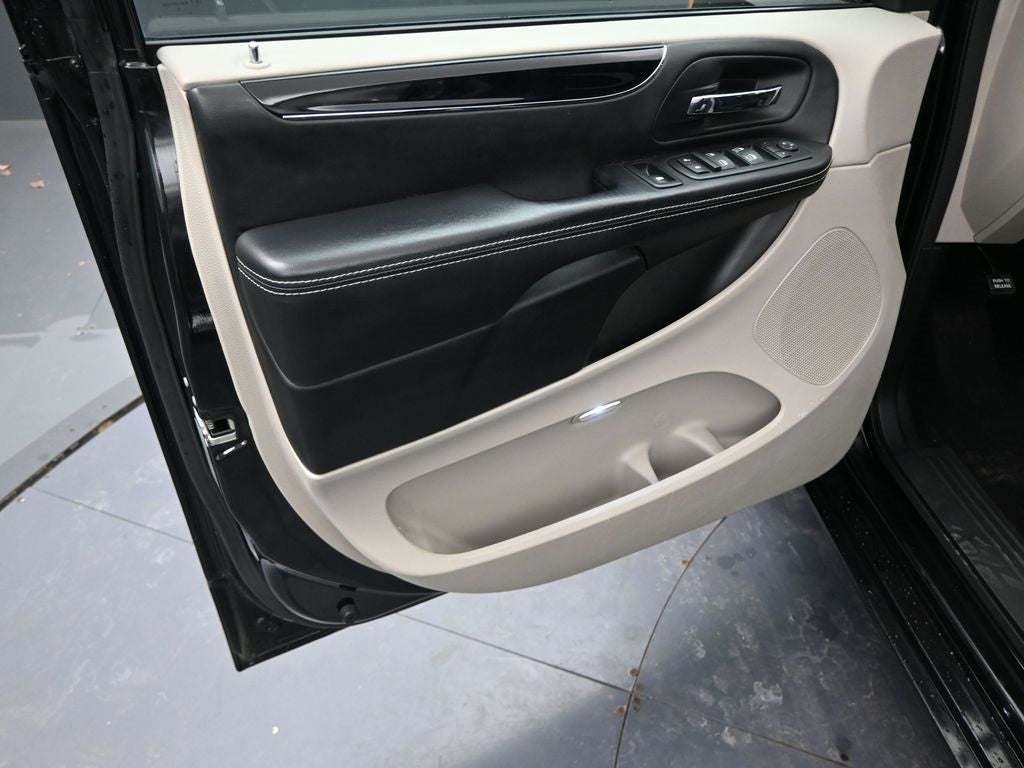 2016 Dodge Grand Caravan SE Plus