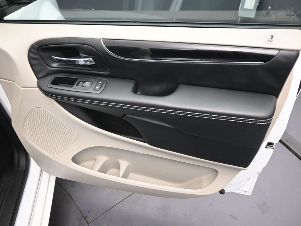 2016 Dodge Grand Caravan SE Plus