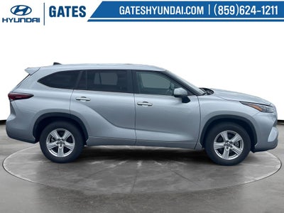 2025 Toyota Highlander LE