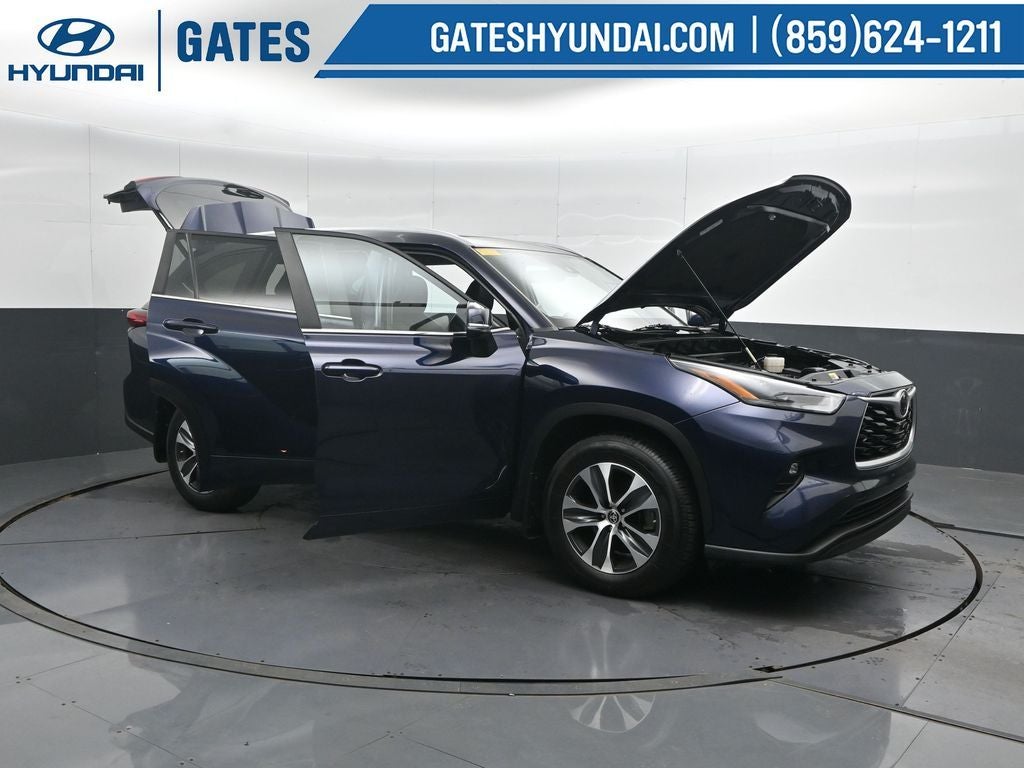 2023 Toyota Highlander XLE