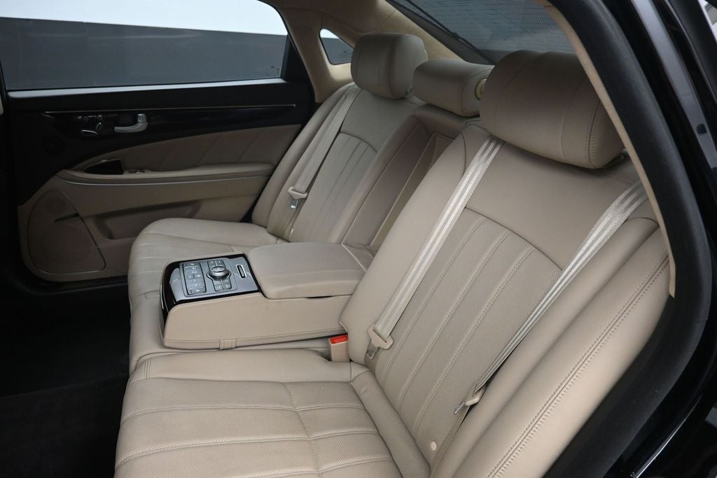 2012 Hyundai Equus Signature