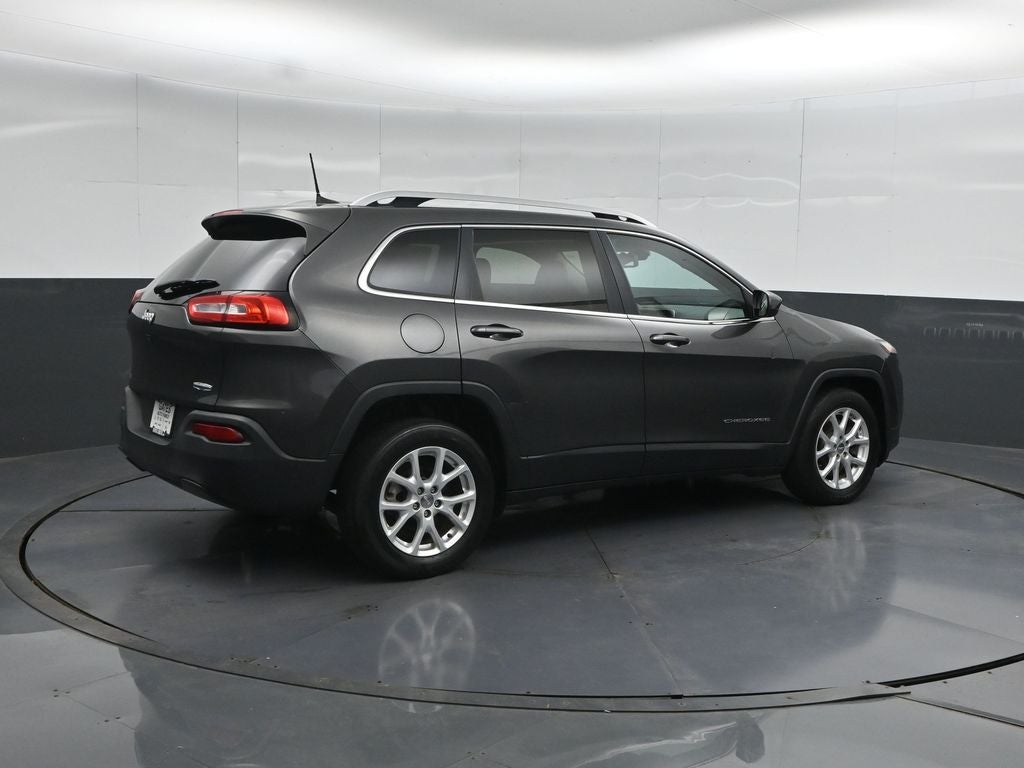 Used 2017 Jeep Cherokee Latitude with VIN 1C4PJLCBXHW502808 for sale in Richmond, KY
