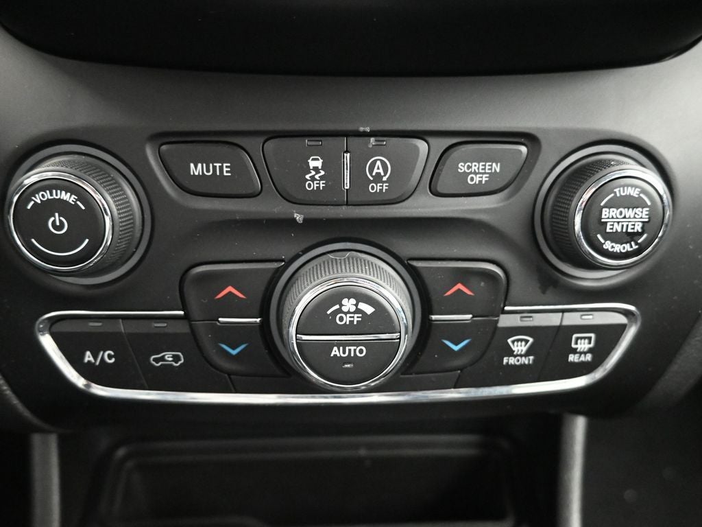 2022 Jeep Cherokee Limited - Photo 15