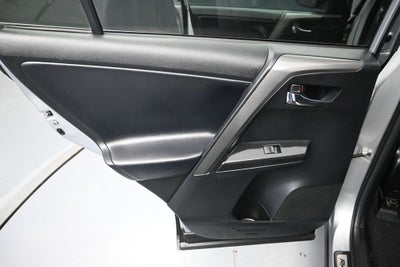 2018 Toyota RAV4 SE