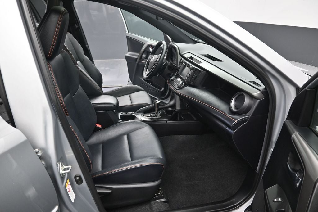 2018 Toyota RAV4 SE