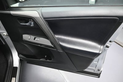 2018 Toyota RAV4 SE