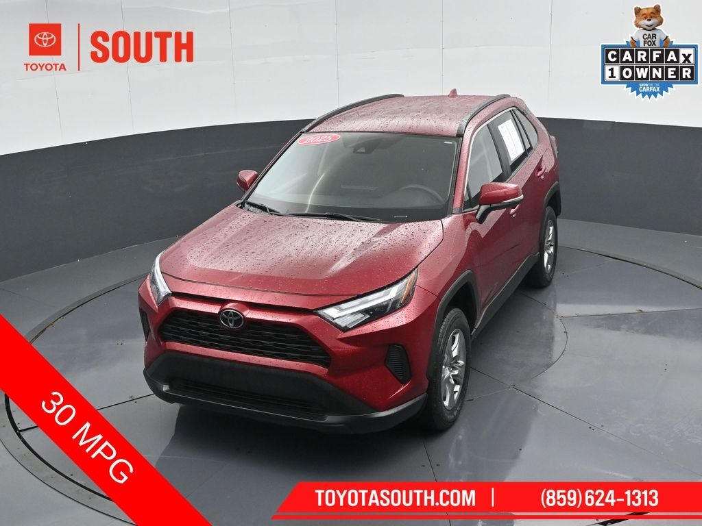 2025 Toyota RAV4 XLE