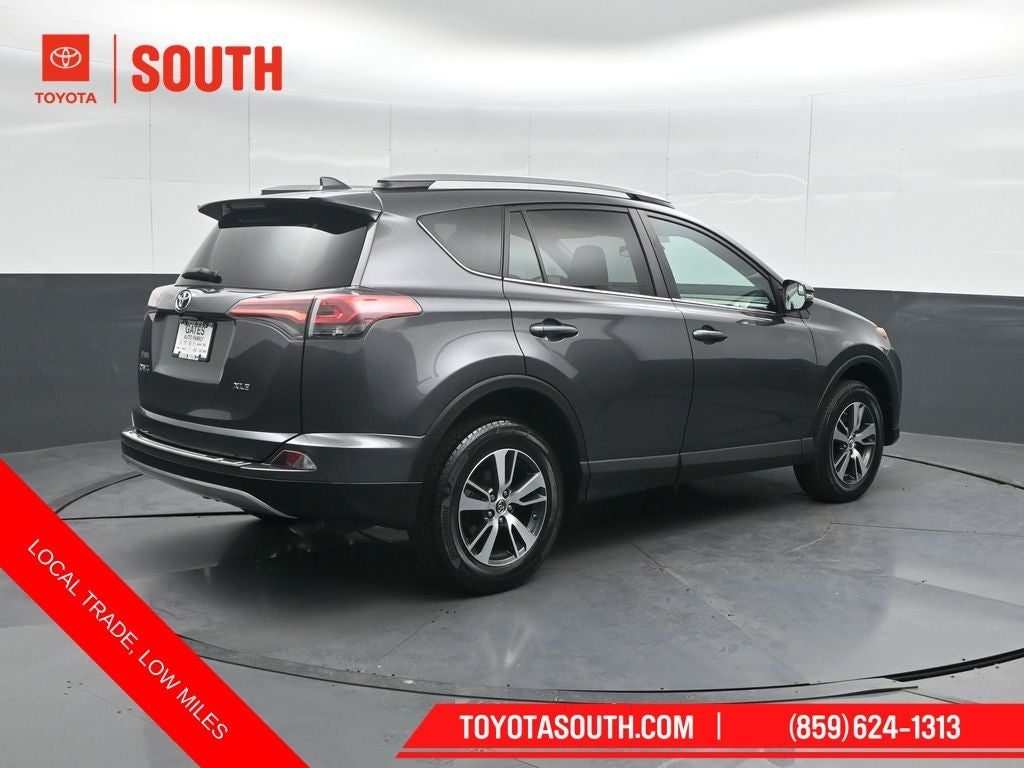 2017 Toyota RAV4 XLE