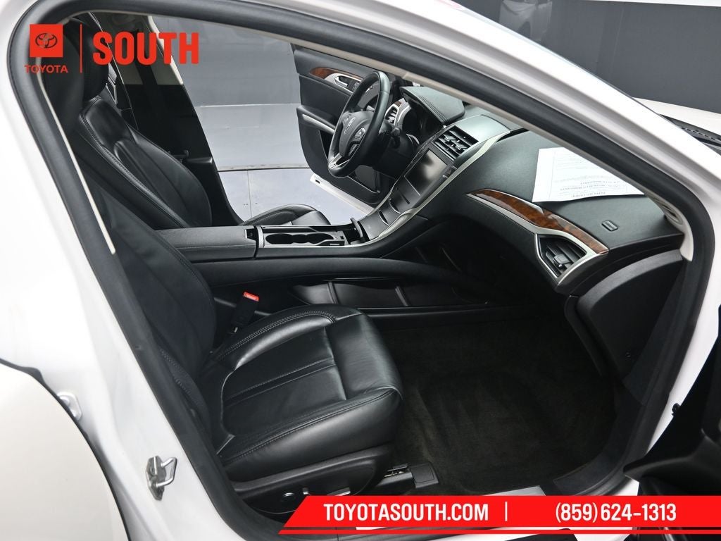 2016 Lincoln MKZ Base