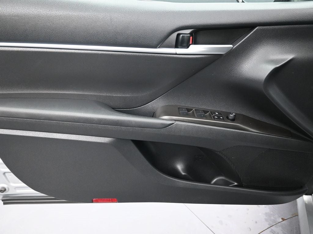 2024 Toyota Camry Hybrid LE