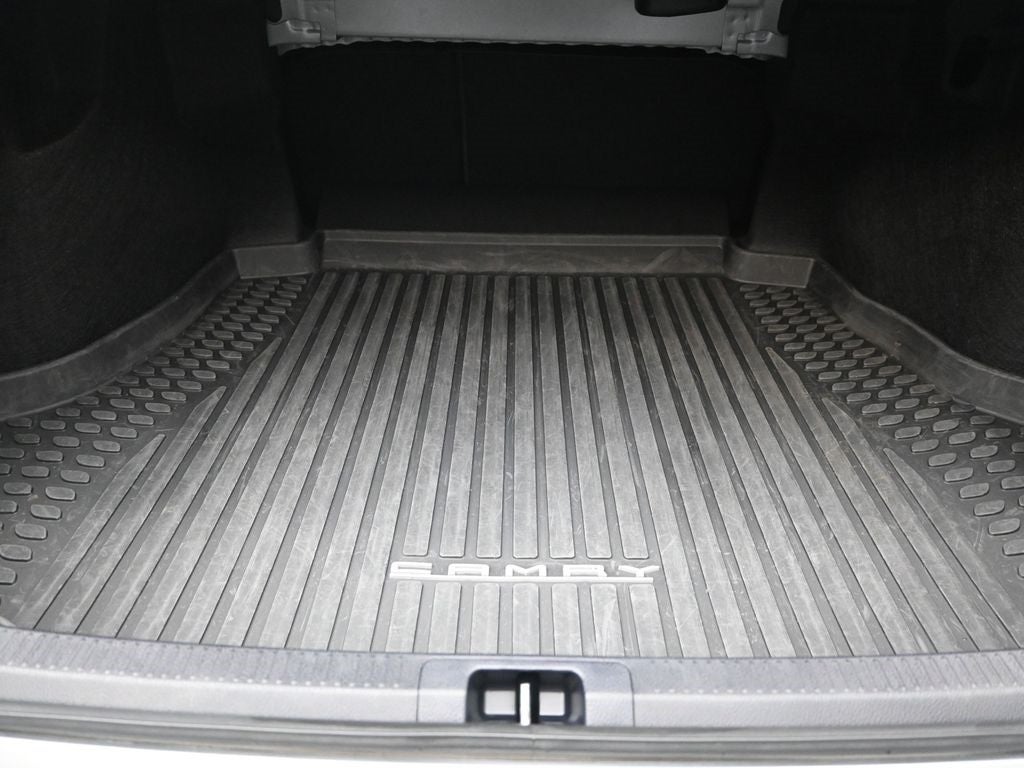 2024 Toyota Camry Hybrid LE