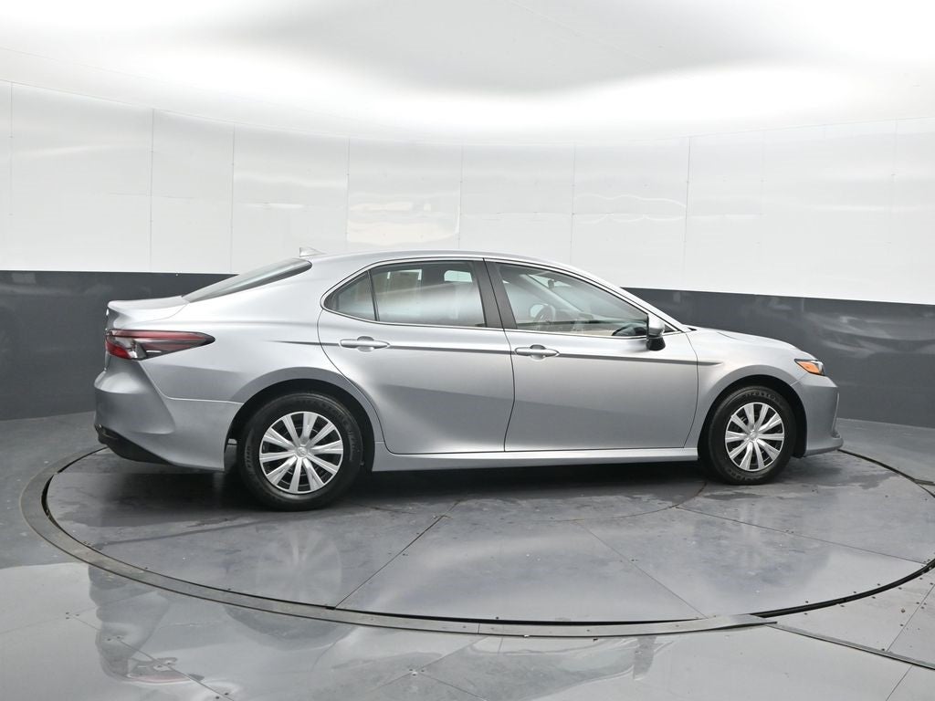 2024 Toyota Camry Hybrid LE