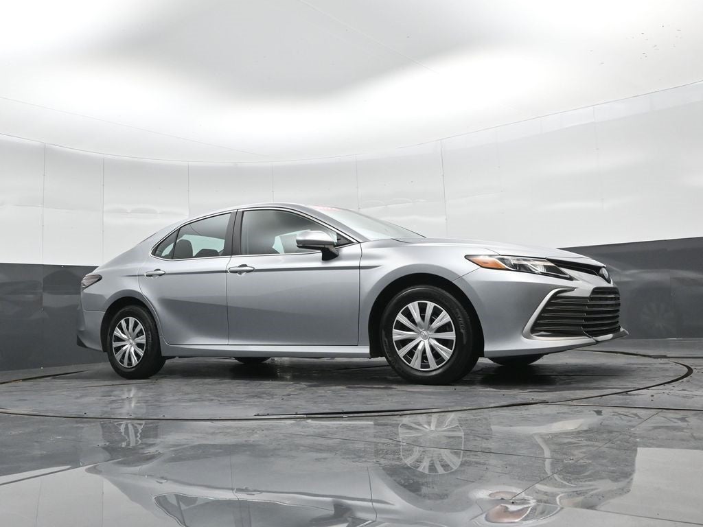 2024 Toyota Camry Hybrid LE