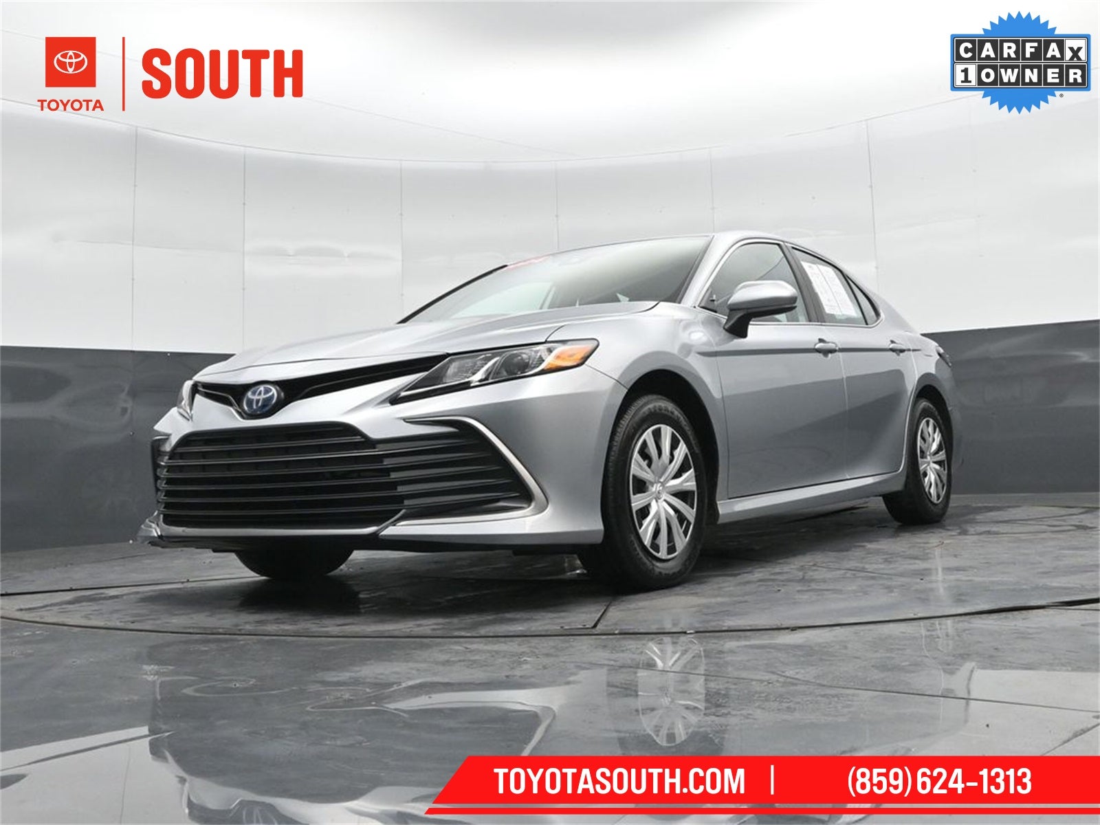 2024 Toyota Camry Hybrid LE