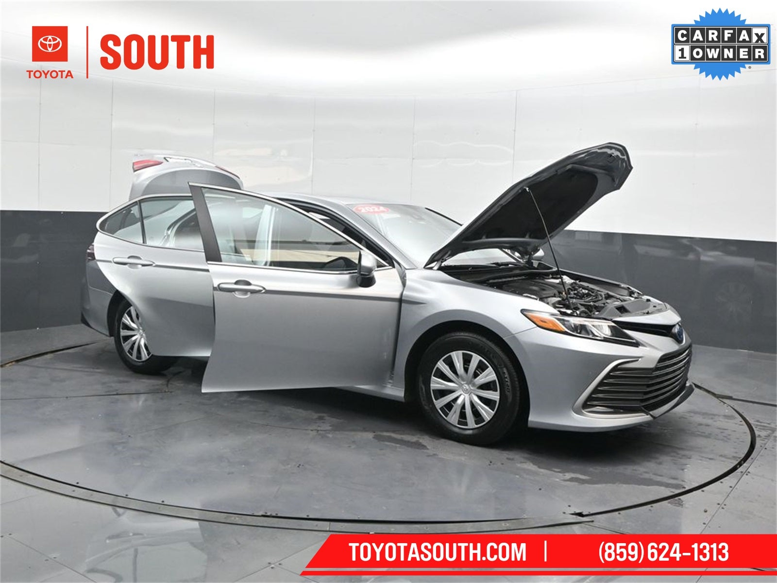 2024 Toyota Camry Hybrid LE