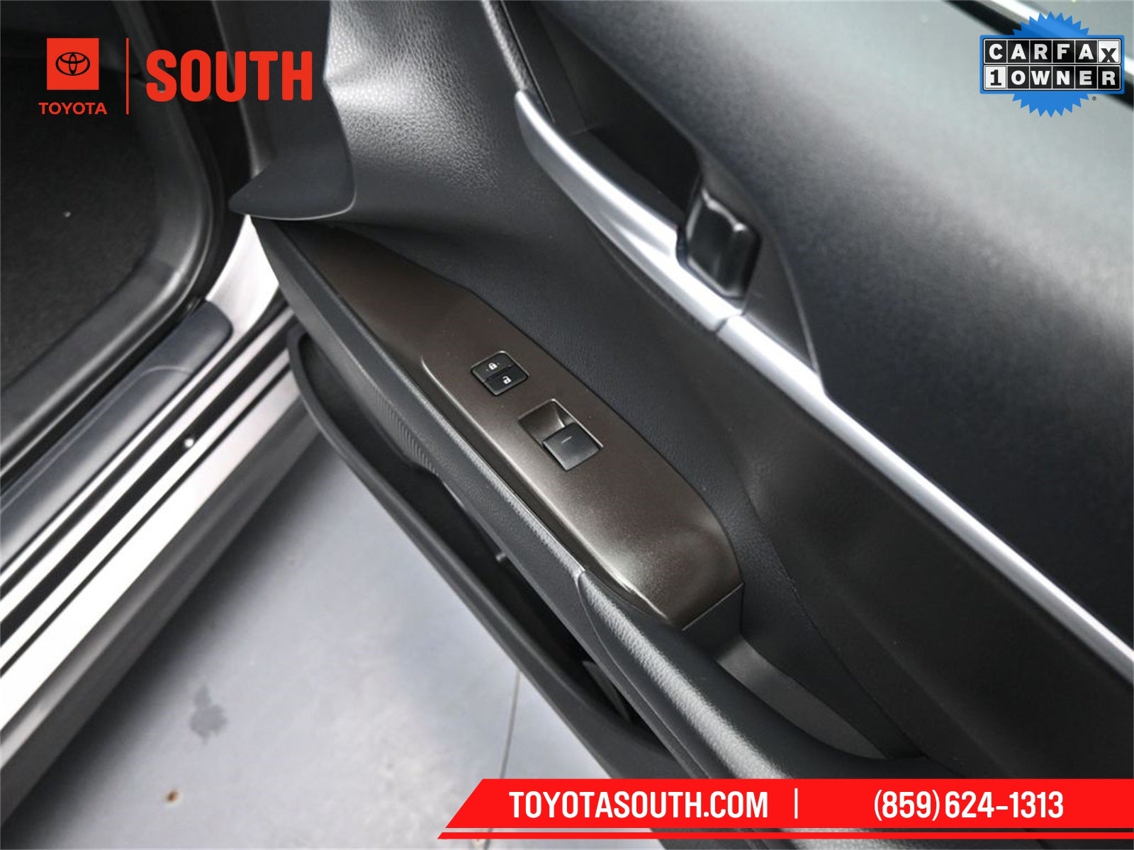 2024 Toyota Camry Hybrid SE