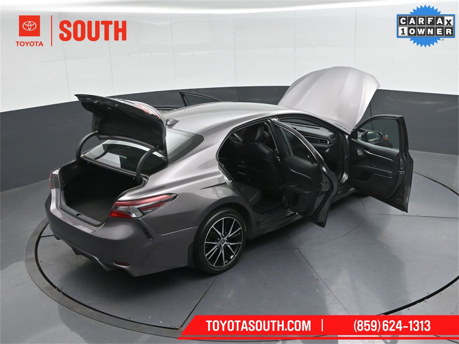 2024 Toyota Camry Hybrid SE